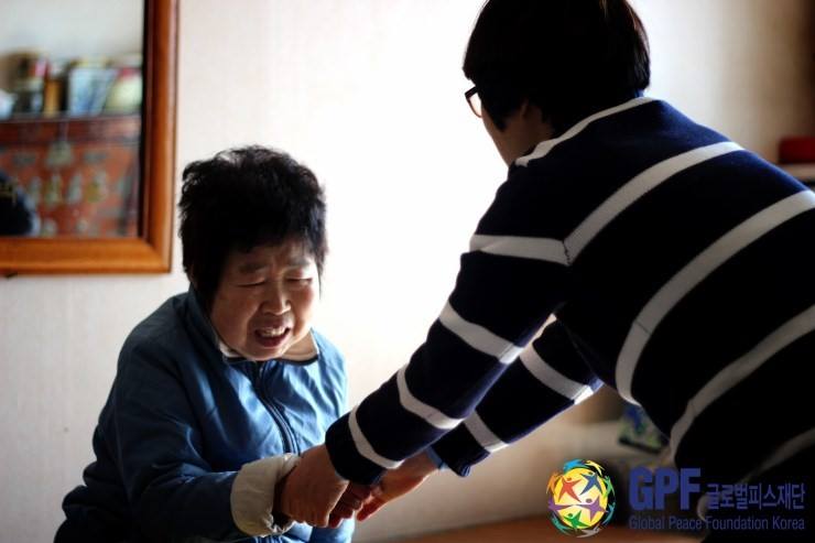 GPF-Korean volunteers visit the elderly. The silver population is becoming increasingly poor.