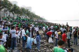 Hyun Jin Moon, Hyun Jin Preston Moon, Hyun Jin P. Moon, moral and innovative leadership, Service Beach Clean up in Manila
